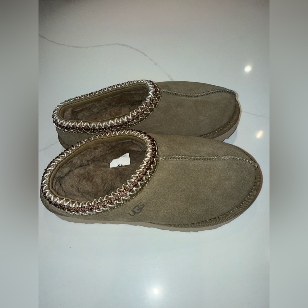 UGG Tasman Slipper